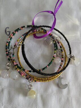 G - Handmade memory wire bracelets set with beads and pendants